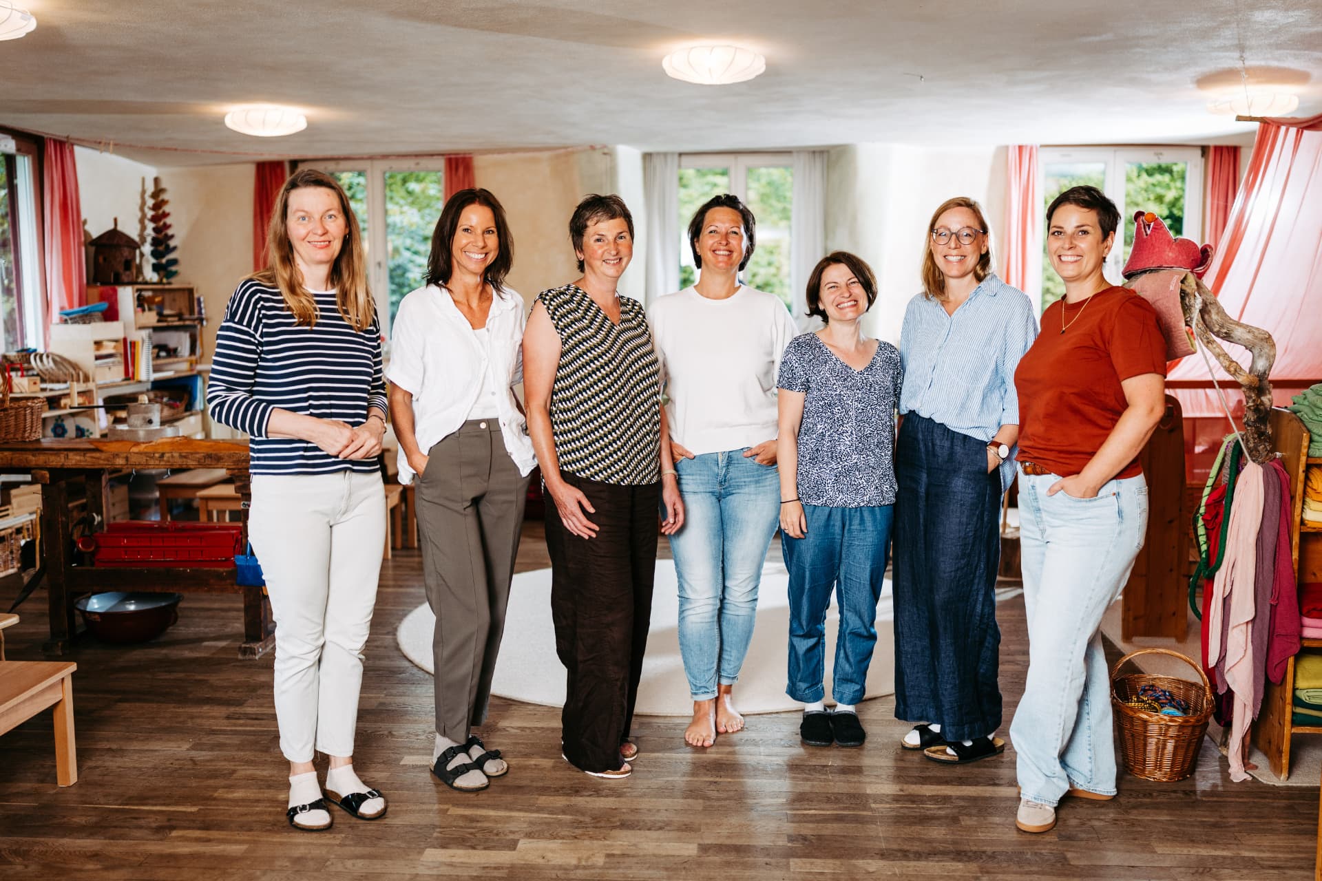 Gruppenbild der Pädagog:innen des Waldorfkindergarten Bregenz